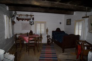 1200px-vlkolinec_slovakia_020-copy